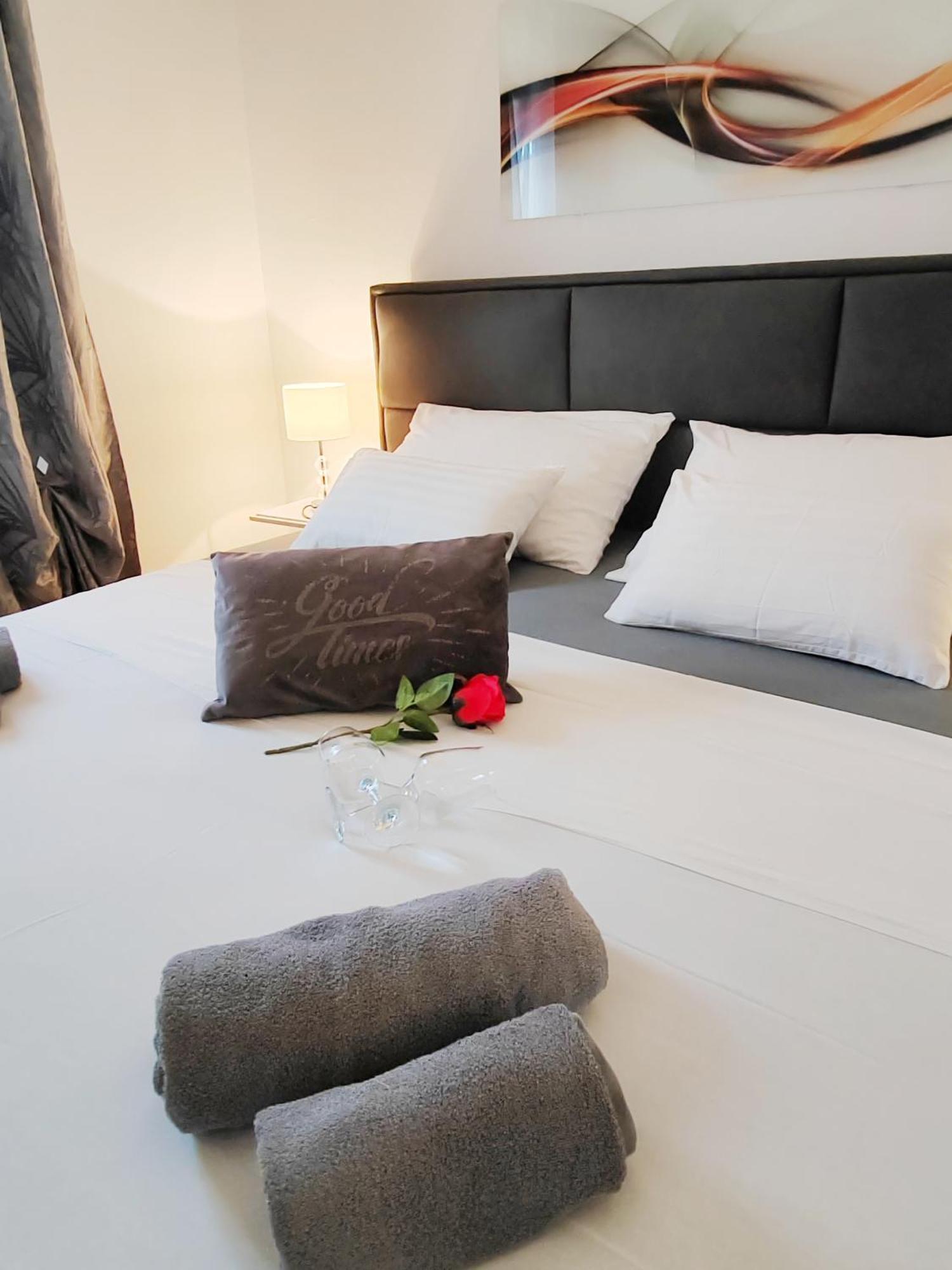 Apartment Toni With Private Parking Zadar Exterior foto